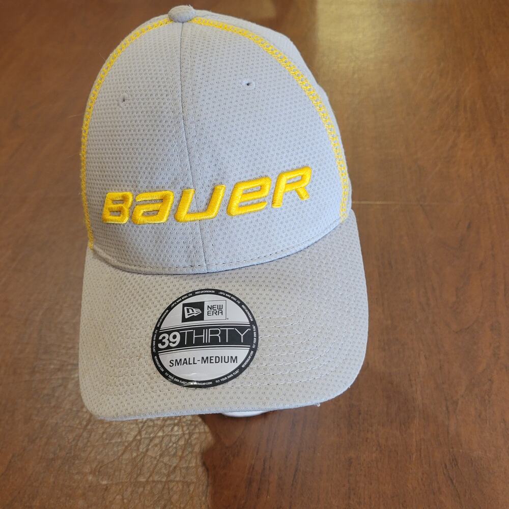 Bauer Hat Cap Fitted Mens Small Medium Gray Yellow Logo New Era 39THIRTY